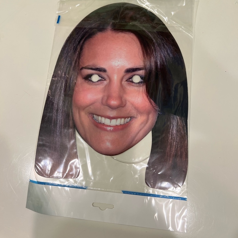 NWT KATE MIDDLETON MASK
